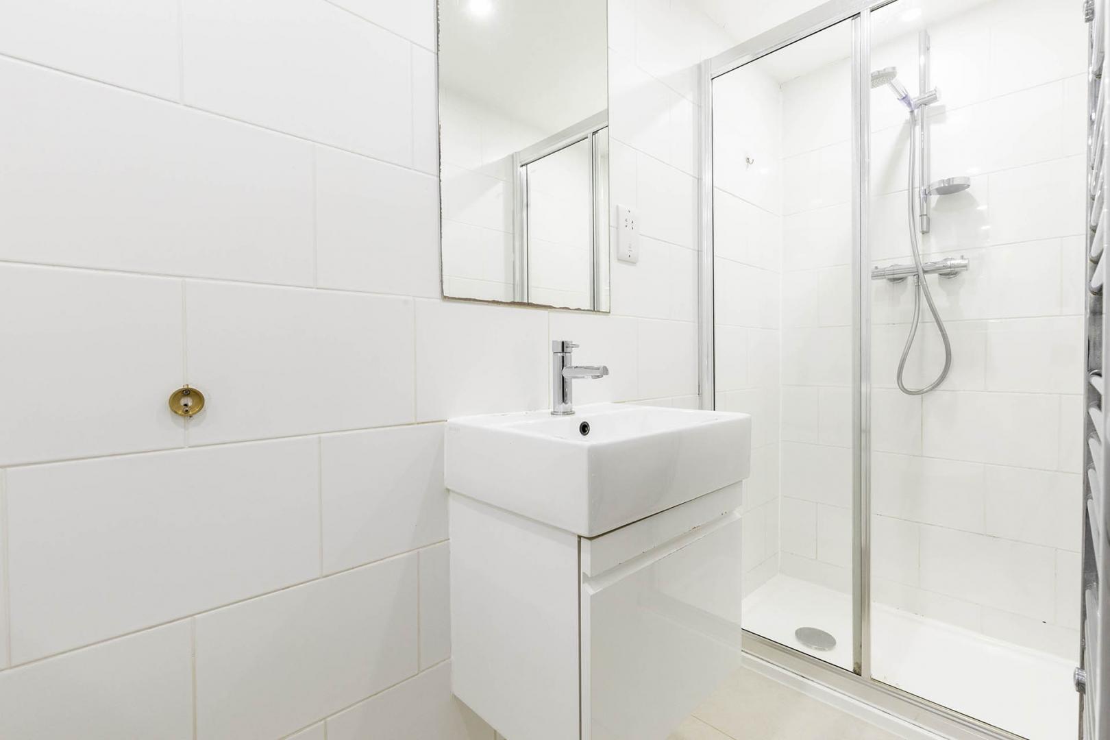 			2 Bedroom, 1 bath, 1 reception Flat			 Fairhazel Gardens, South Hampstead